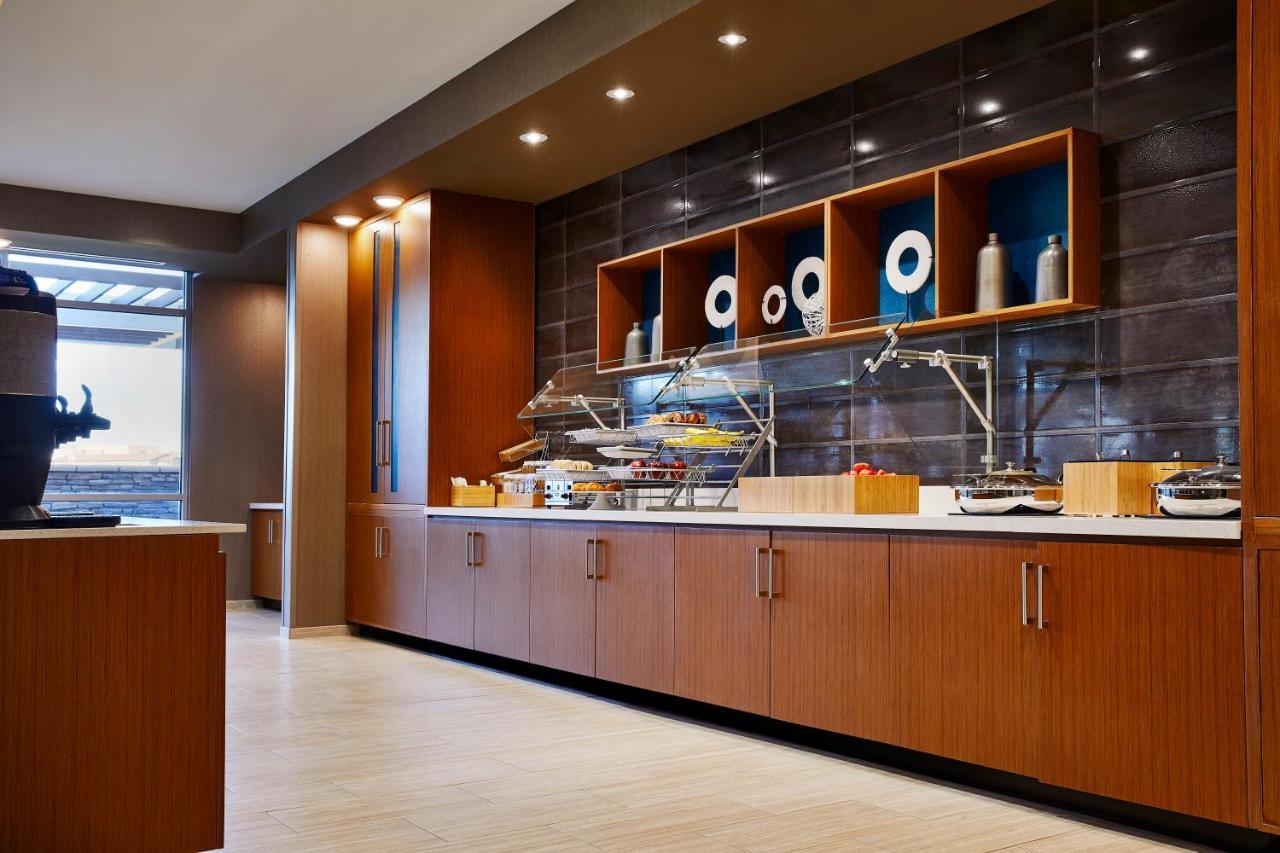 Springhill Suites By Marriott Springfield North Exterior foto